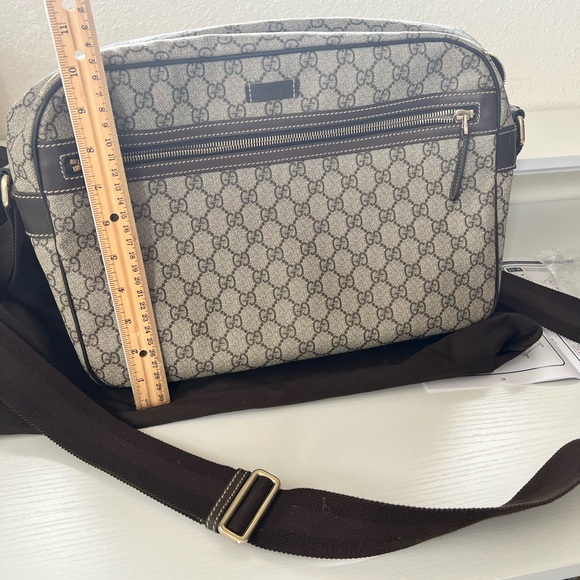Gucci Monogram Unisex Messenger Bag - Picture 7 of 7